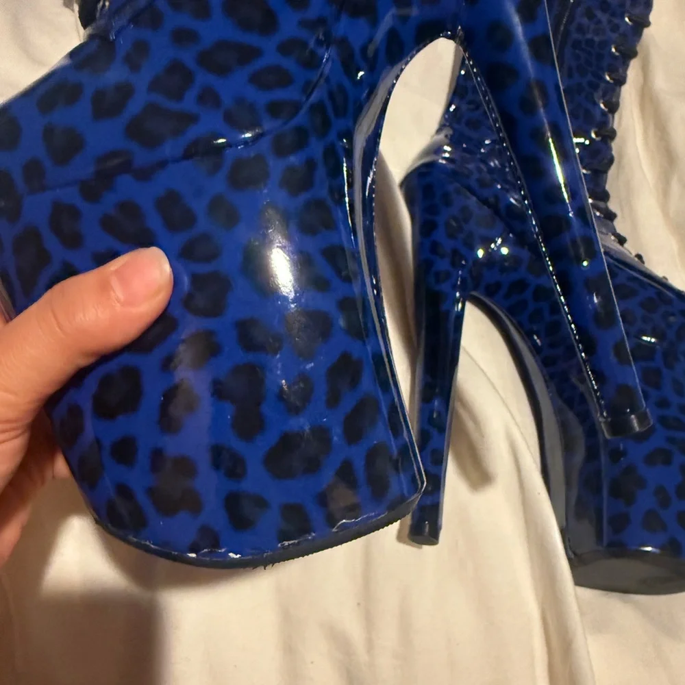 Cobalt blue leopard over the knee pole boots, size 6 - Picture 11 of 12